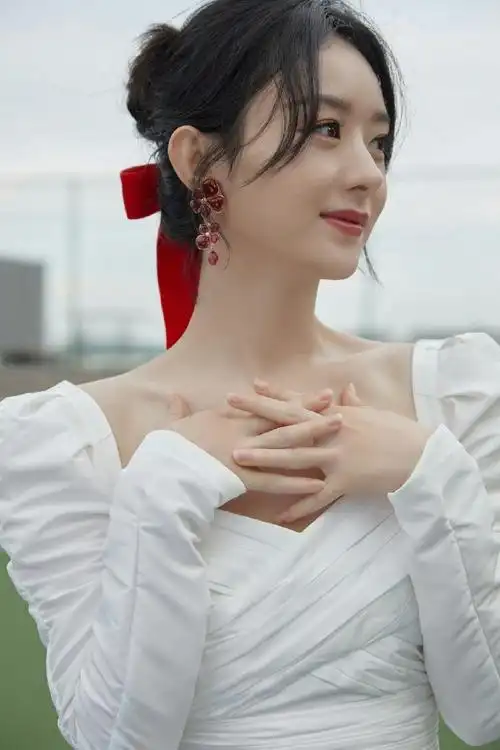 今日wow潮流展##风雨敲窗十七载,红樱凤凰踏梦来