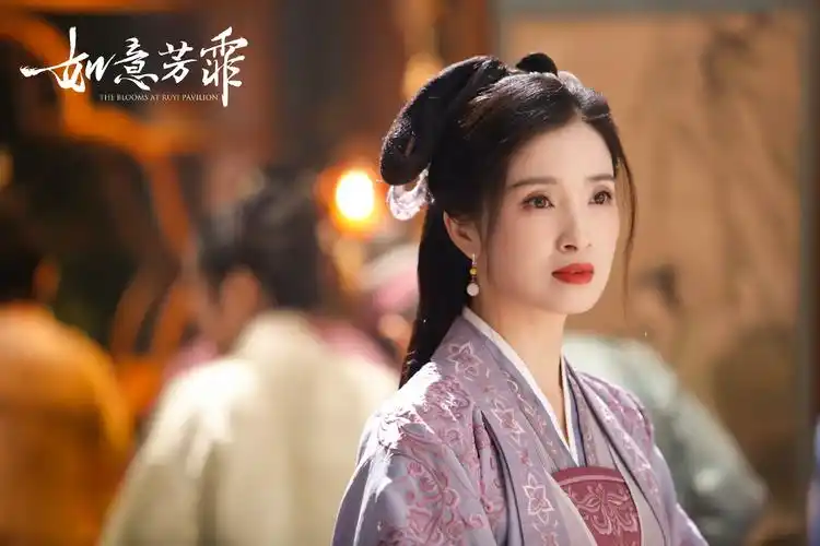 如意芳霏开播龚蓓苾仙美形象再受捧