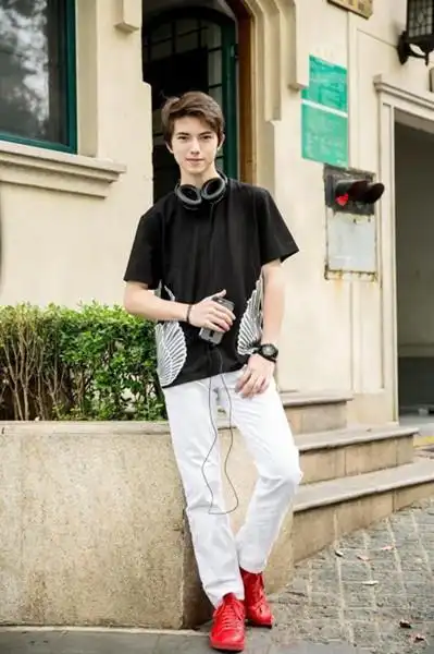 张汉盛—北方娱乐网_中国演艺行业门户网站_大众演艺平台