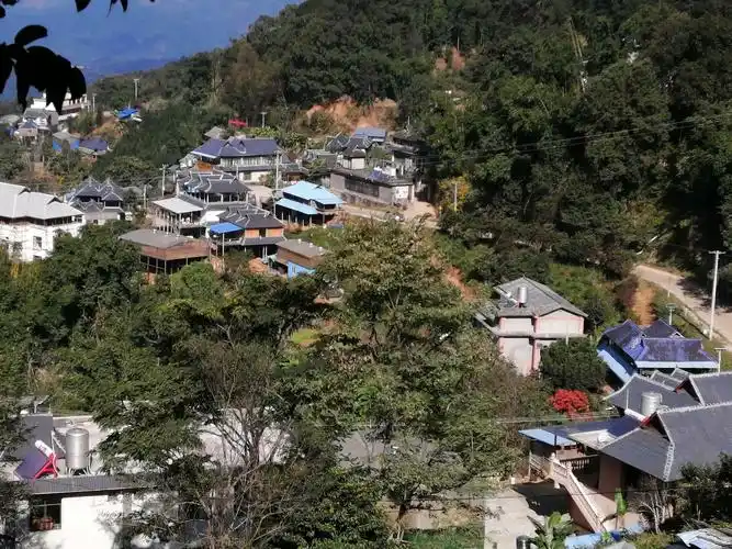 南糯山纳西族姑娘寨