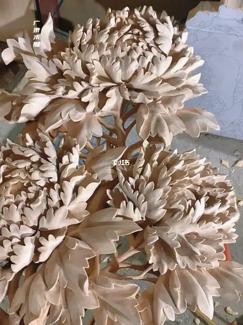 广隶木雕牡丹花镂空雕刻