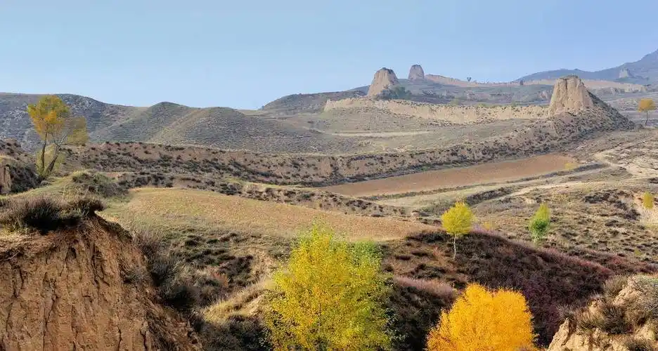 以内为大同边镇,长城沿着现在的国道,左面是内蒙和林格尔县(隋炀帝