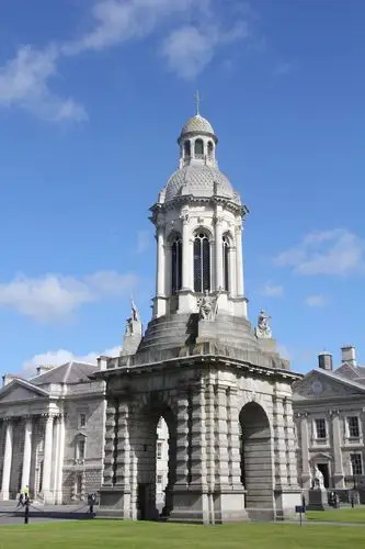 其它 都柏林—圣三一学院 写美篇一家古老的大学,里面图书馆比大学还