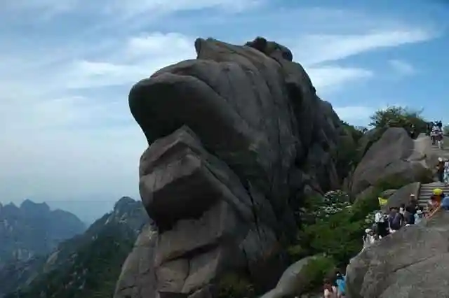 黄山的怪石图片(黄山奇石的怪石照片) - 网络 - 影豆网