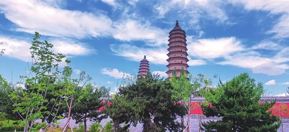 山西太原双塔公园夏日休闲好去处