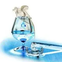 微信头像一支烟唯美 男女手拿一支烟微信头像_微信头像图片大全