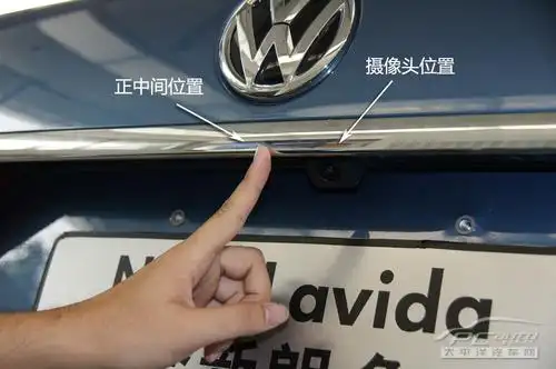 5,后备箱多了一个手动开关按键,现款是没有的,这点值得称赞.