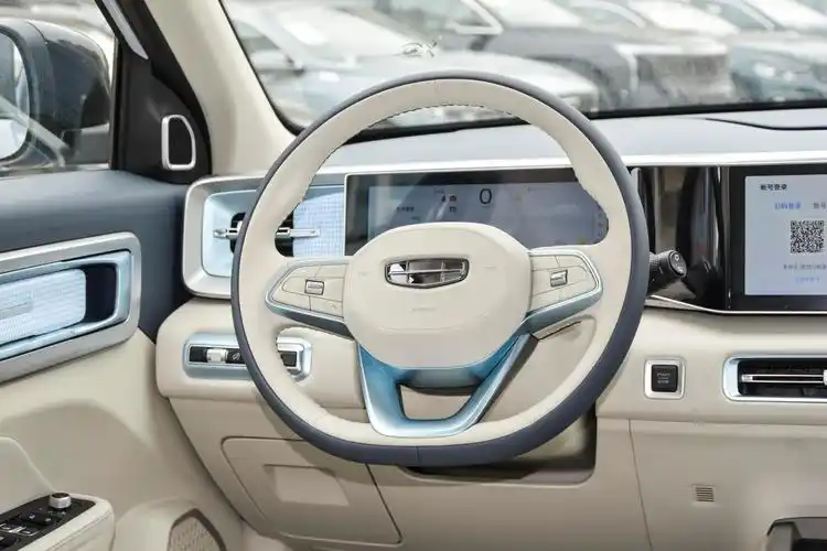 新增火山灰配色 小香风内饰,吉利icon主角上市,专为女性打造