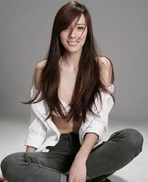 【明星图片】周韦彤性感知性写真-小虾米