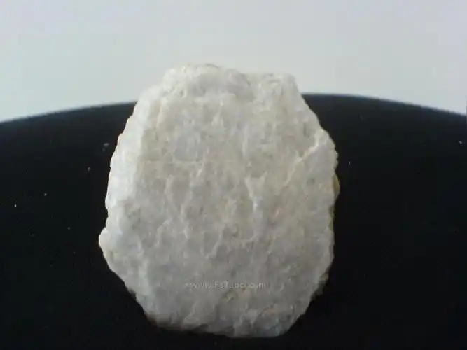 石英含量达10%-20%时,称石英闪长石.