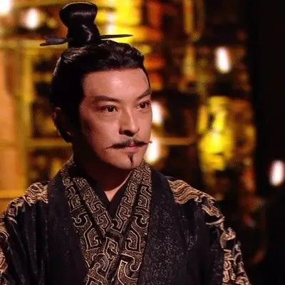 一个被骂!影帝富大龙演秦始皇,被赞演技吊打张鲁一