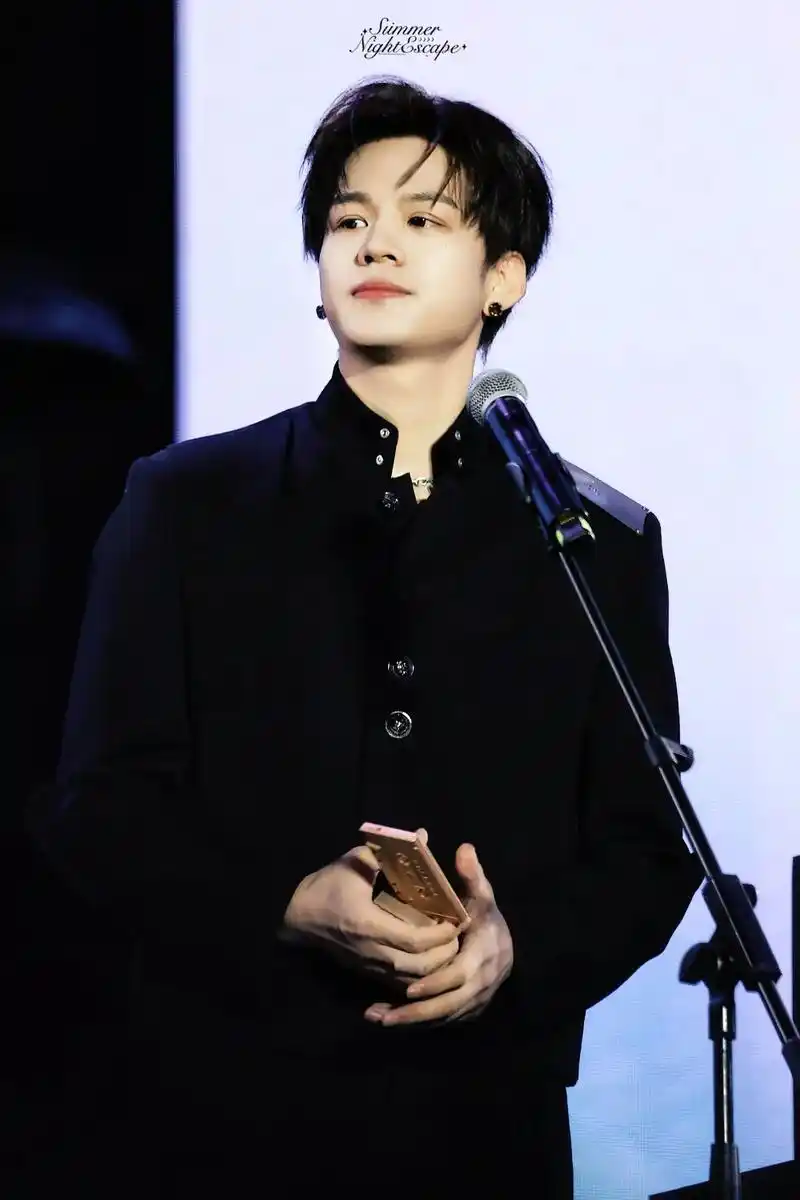 祝24岁的石凯生日快乐!希望未来的每一天凯凯都 - 抖音