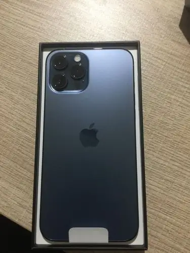 无论苹果还是安卓的大功率无线充电十分不靠谱,太太太发热了,应个急