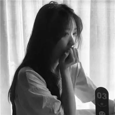 头像女ins高级质感黑白真人图片