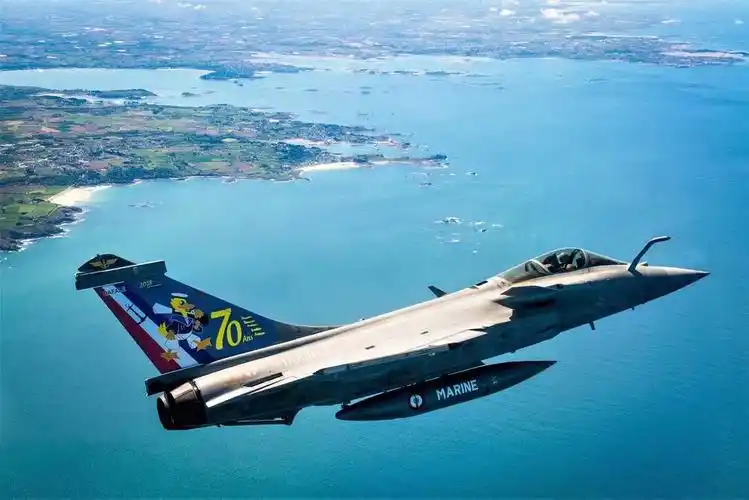 目前,第12舰载机中队的阵风m战斗机主要执行:空中拦截;为航母提供防空