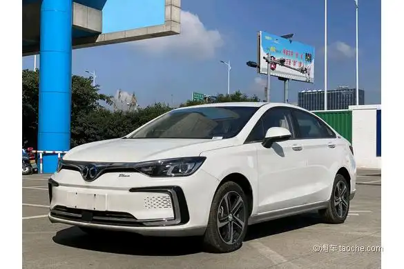 15万_白色2018款r500智风版_北京汽车·新能源二手车_淘车