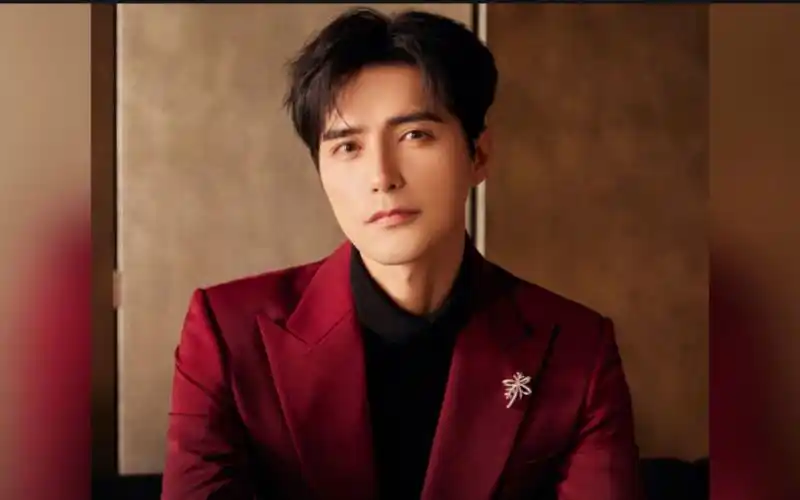 【阿云嘎/ayanga/ayunga】 嘶哈嘶哈99 帅疯了的这套红黑渐变西装