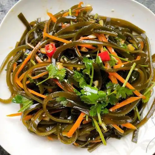 凉拌海带丝,酸酸辣辣,非常开胃