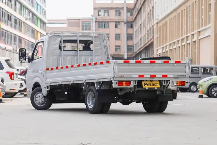 这是每个货车司机拉不到货的主要原因,也是收益低的根源,而五菱龙卡却