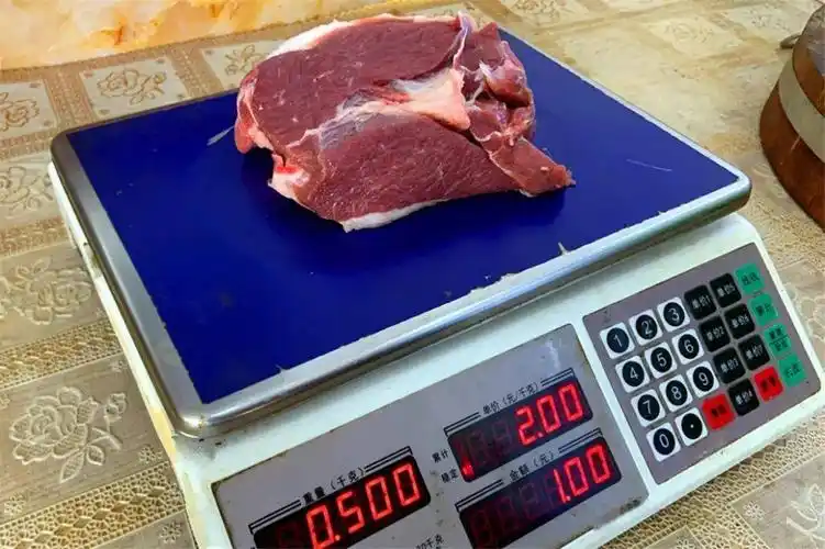 发现门头沟一个大排档不赖弄斤肉还送箱酒4人不到200块