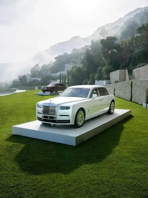 劳斯莱斯新款幻影用户年龄正在年轻化_凤凰网汽车_凤凰网