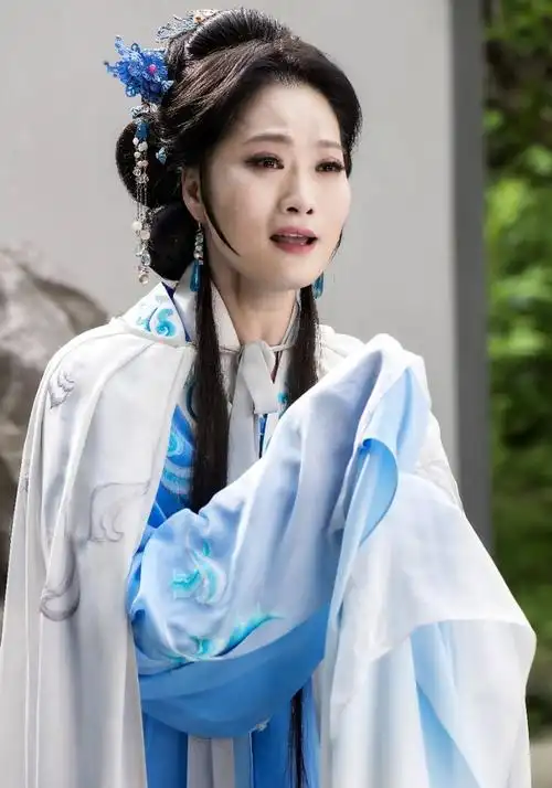 致敬越剧演员李敏用情守候用行动诠释一颗真挚的越剧心