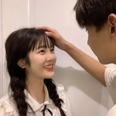 2021让人不想换掉的跨年情侣头像