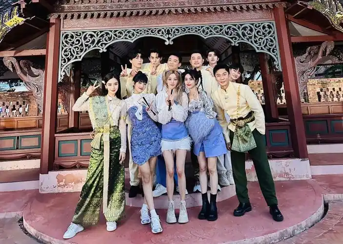 奔跑吧蔡徐坤回归站c位与范丞丞合体王鹤棣白鹿撒糖