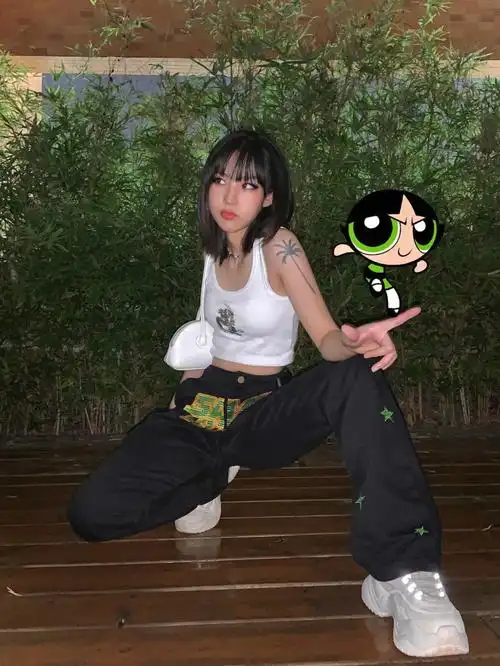 0369buttercup64680875