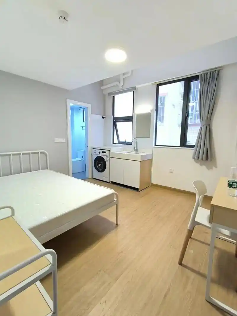 房东直租,无中介费,可短租一个月.有没有刚来深圳要租房的啊, - 抖音