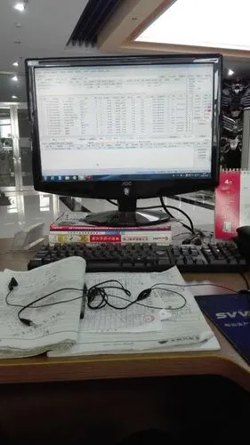 这些加班的小伙伴是这个五一最美丽的人!