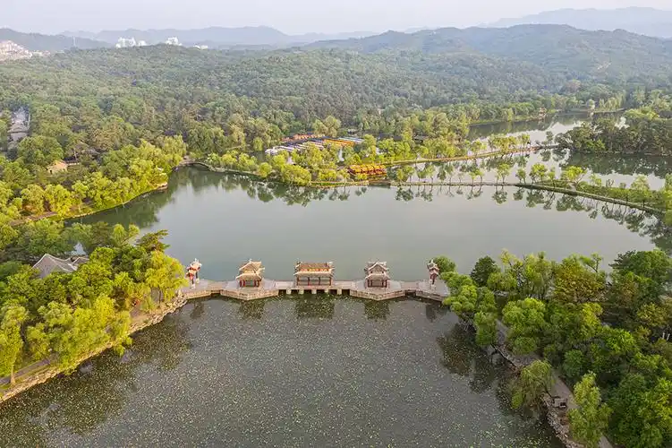 河北承德避暑山庄水心榭