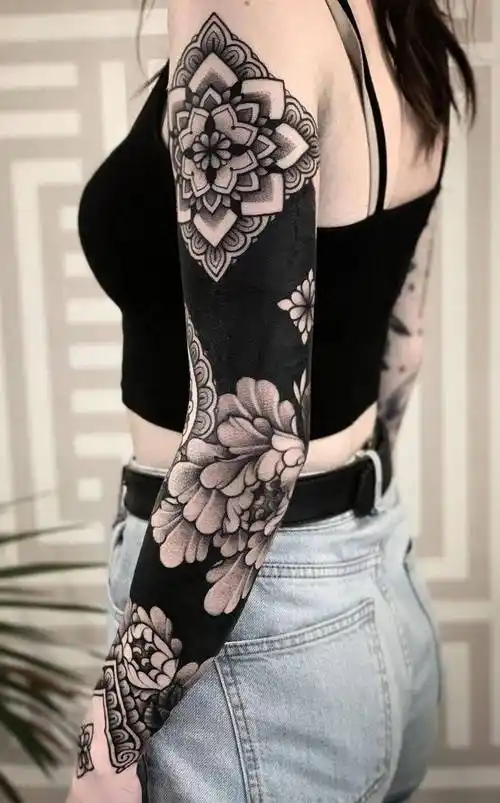 点刺风格图腾花臂纹身图案