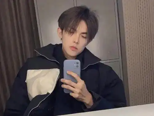 这该死的魅力!张雨绮迷倒95年小鲜肉我还真信