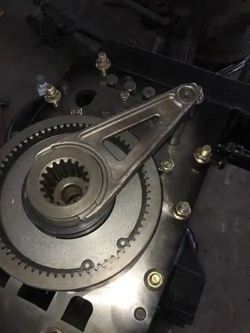 供应福田雷沃欧豹拖拉机原厂变速箱总成