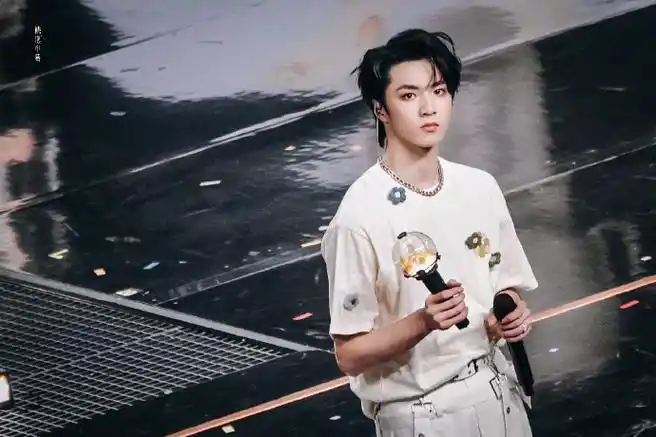 时代少年团-刘耀文#刘耀文feel me直拍