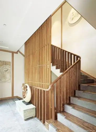 楼梯间中式屏风隔断效果图片