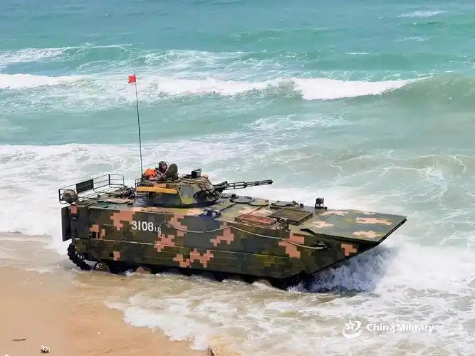 饿死师傅美终止的两栖战车项目被我05式两栖战车部分实现