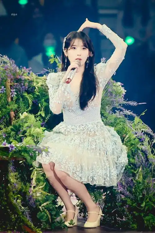 iu韩国第一女solo##iu2023粉丝演唱会iun1ver5e##iu##李知恩