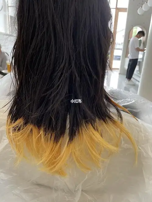 头发太黑被理发师吐槽了