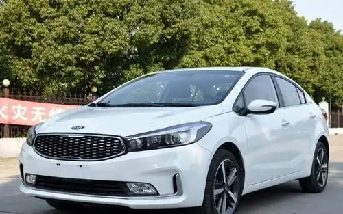 分享端庄汽车图片,看起来很有气场,车身比较符合年轻人