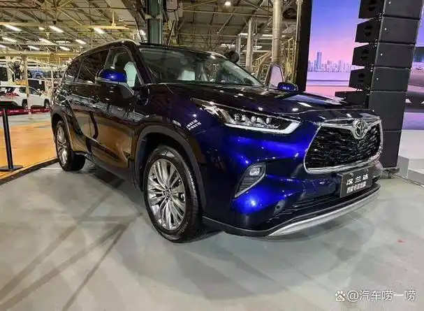 丰田王牌suv焕新!车长近5米,5座7座任选,246马力续航破千公里