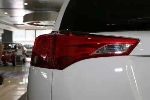 【丰田rav42013款2.