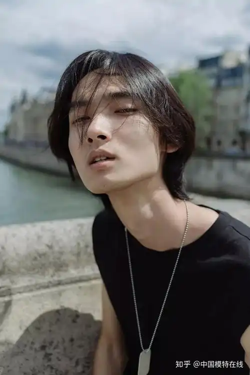 王暄博最新时尚大片拍摄