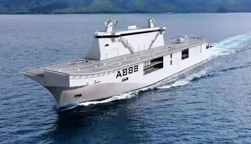 全通甲板三体巡逻舰!