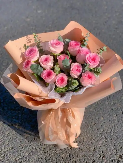 情人节花束11支玫瑰