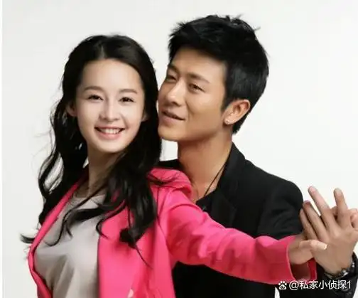 在一场聚会上,一个备受瞩目的新人导演邂逅了一个名不见经传的小演员