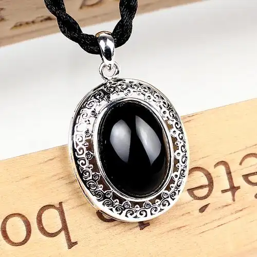 嘉顺925泰银复古个性椭圆吊坠女款简约时尚黑玉髓宝石项坠民族风