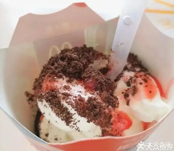 奥利奥草莓麦旋风图片