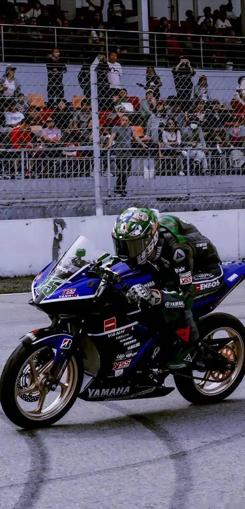 王一博机车男孩王一博